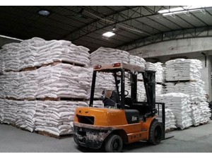 Who is the top manufacturer of titanium dioxide in China?